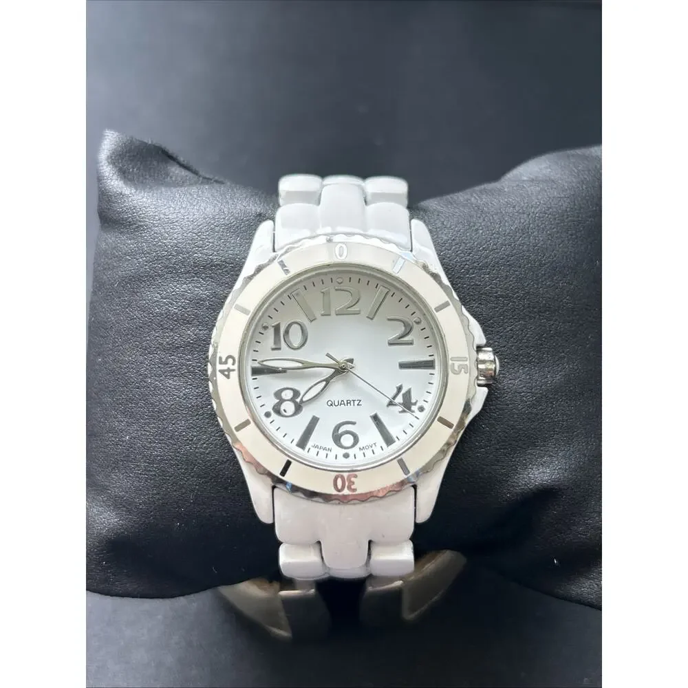 All White Dive Style Women’s Quartz Watch